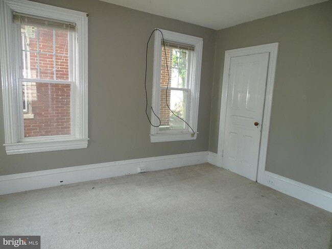 Building Photo - 108 Commerce St