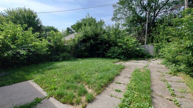 Building Photo - 9313 Harvard Rd