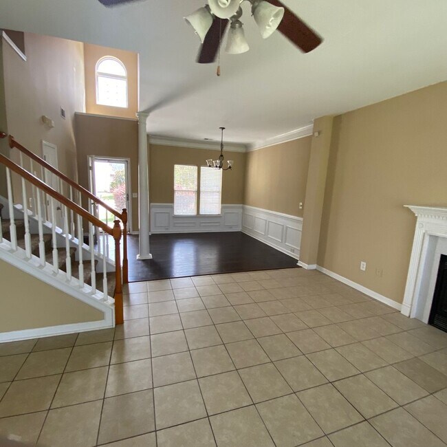 Building Photo - Plum Creek 4Br 2.5Ba