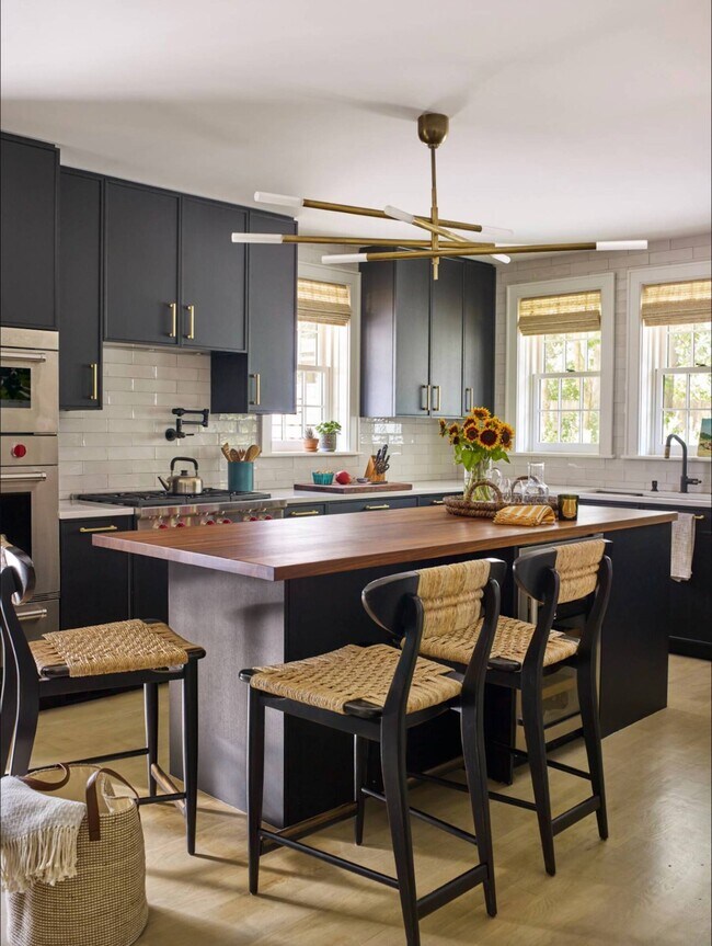 Building Photo - 68 Mill Hill Ln