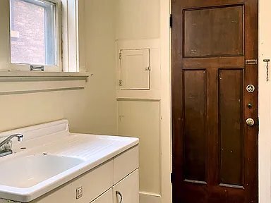 Building Photo - 3070 N Oakland Ave