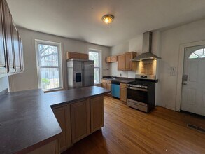 Building Photo - Enormous 5bd/4.5ba Charles Village Home CA...