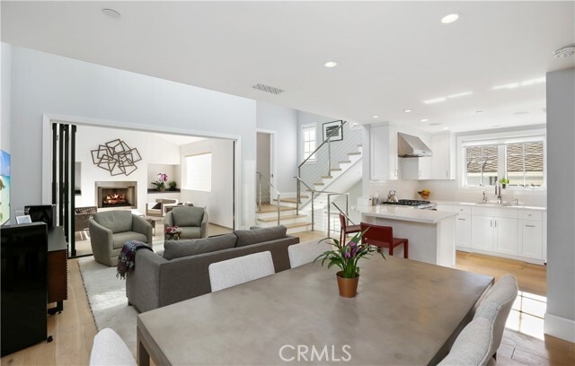 Building Photo - 715 Marigold Ave