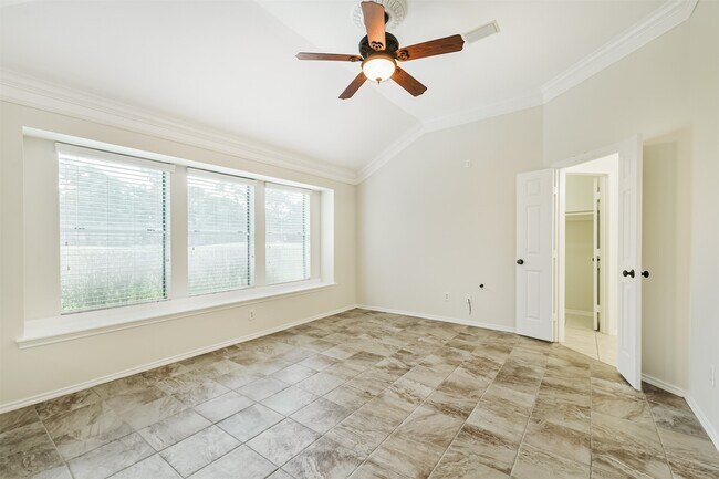 Building Photo - 7718 Trophy Pl Dr