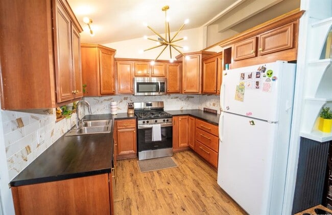 Building Photo - 5215 Overbrook Dr