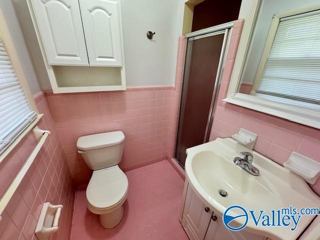 Building Photo - 1607 Chapman Ave NE