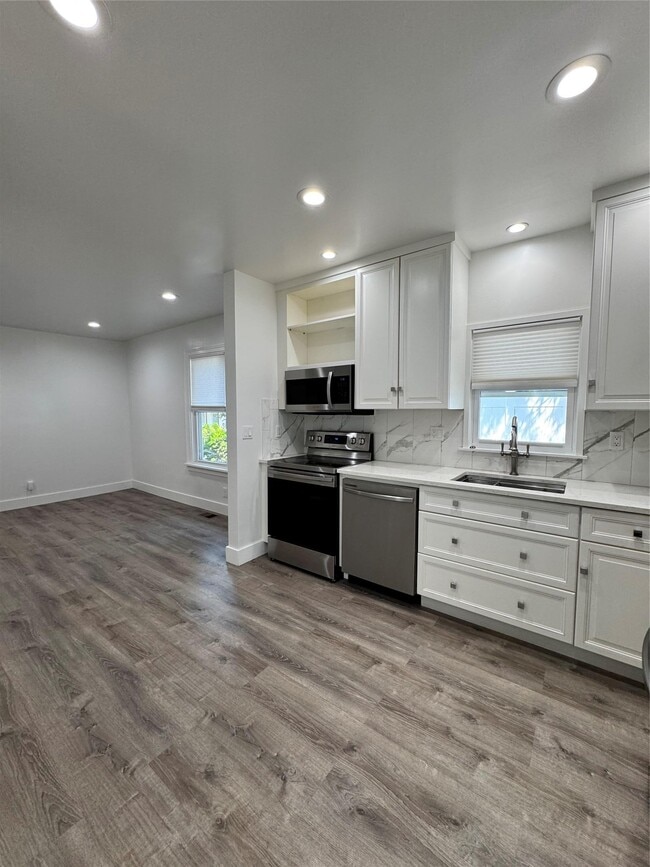Building Photo - 1503 Rose Ln