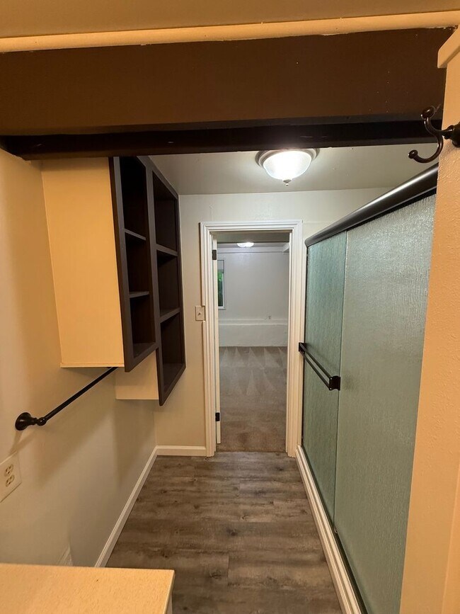 Building Photo - 720 Beaver St