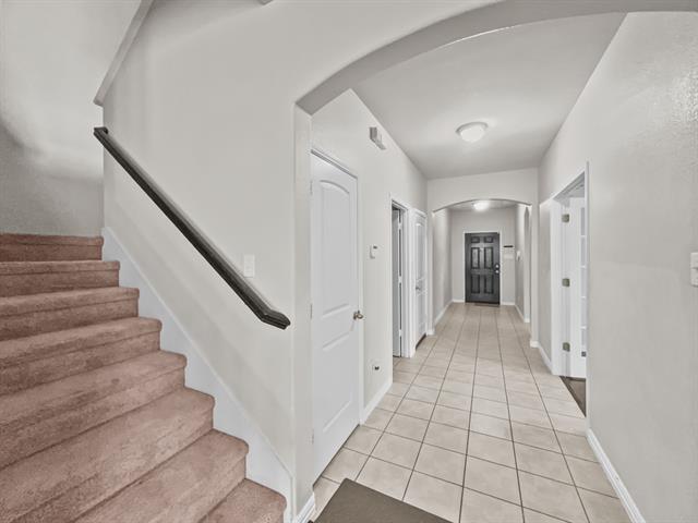 Building Photo - 4604 Sleepy Meadows Dr