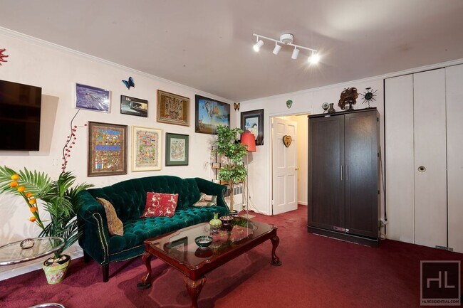 Building Photo - 85-88 8th Ave