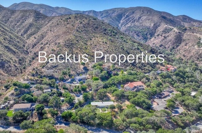 Building Photo - Great one-story home with the serenity of Pine Canyon