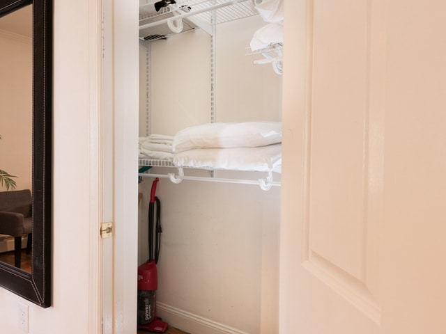 Building Photo - 1828 Riggs Place NW Apt 21