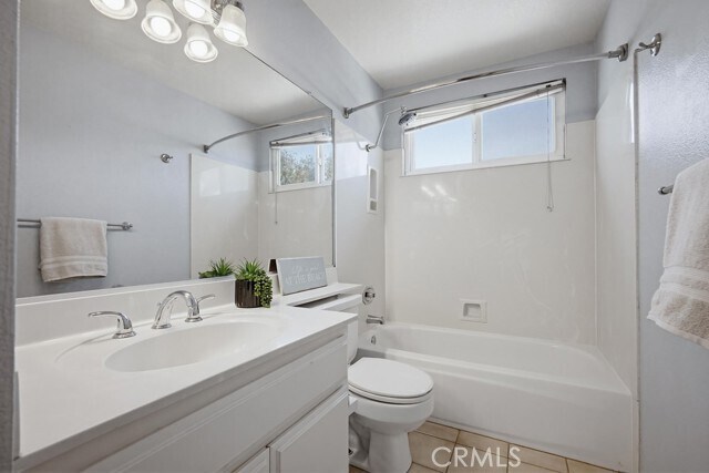 Building Photo - 3731 Columbia Cir