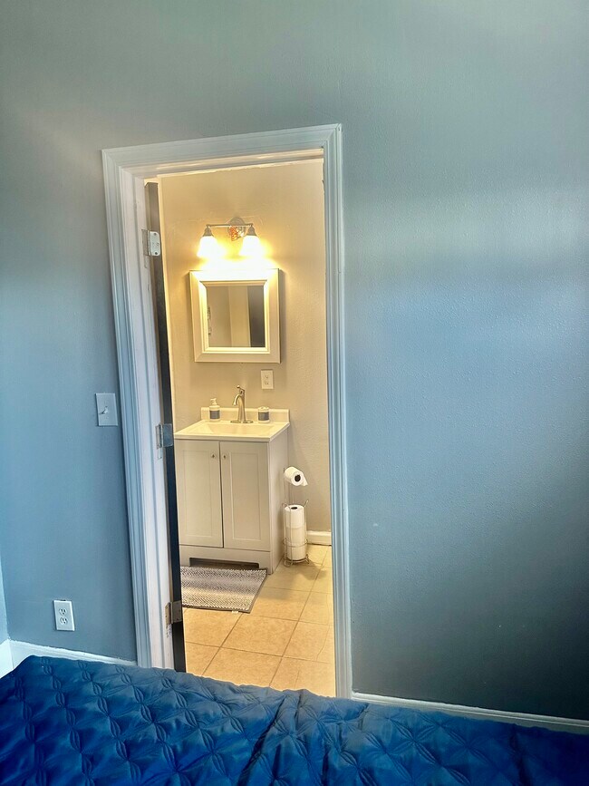 Building Photo - Corporate Housing