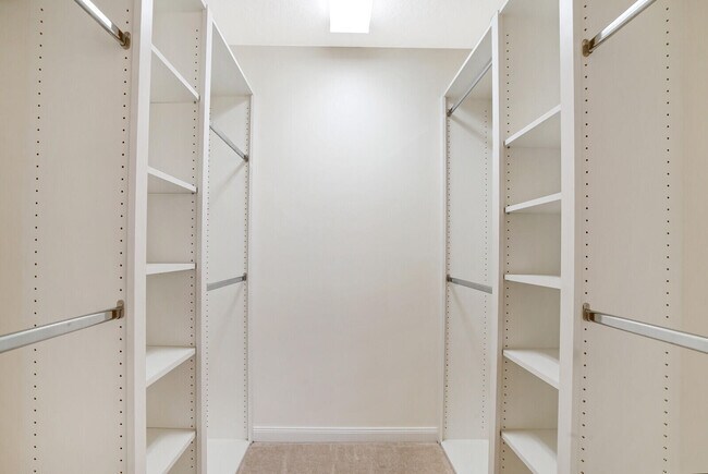 Building Photo - 8128 Montserrat Pl