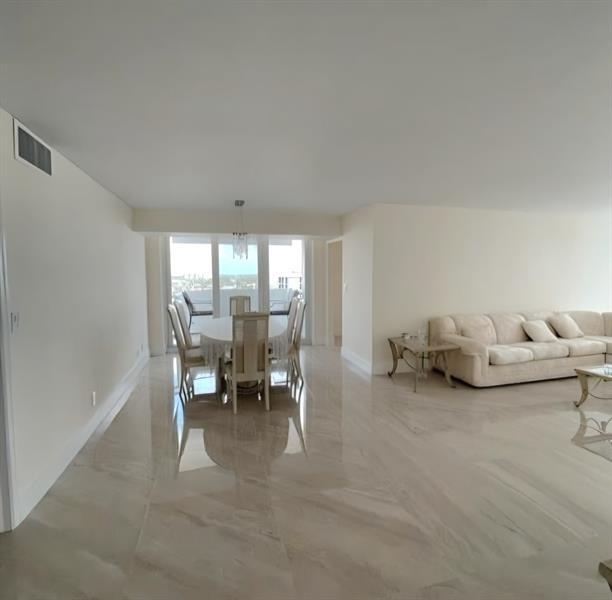Building Photo - 1370 S Ocean Blvd