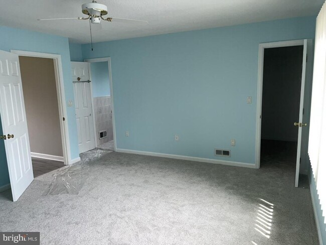 Building Photo - 11 Reese Ave