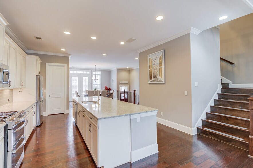 Building Photo - 2802 Avington Ln SE