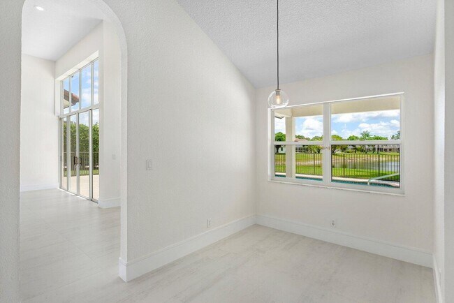 Building Photo - 20321 Hacienda Ct