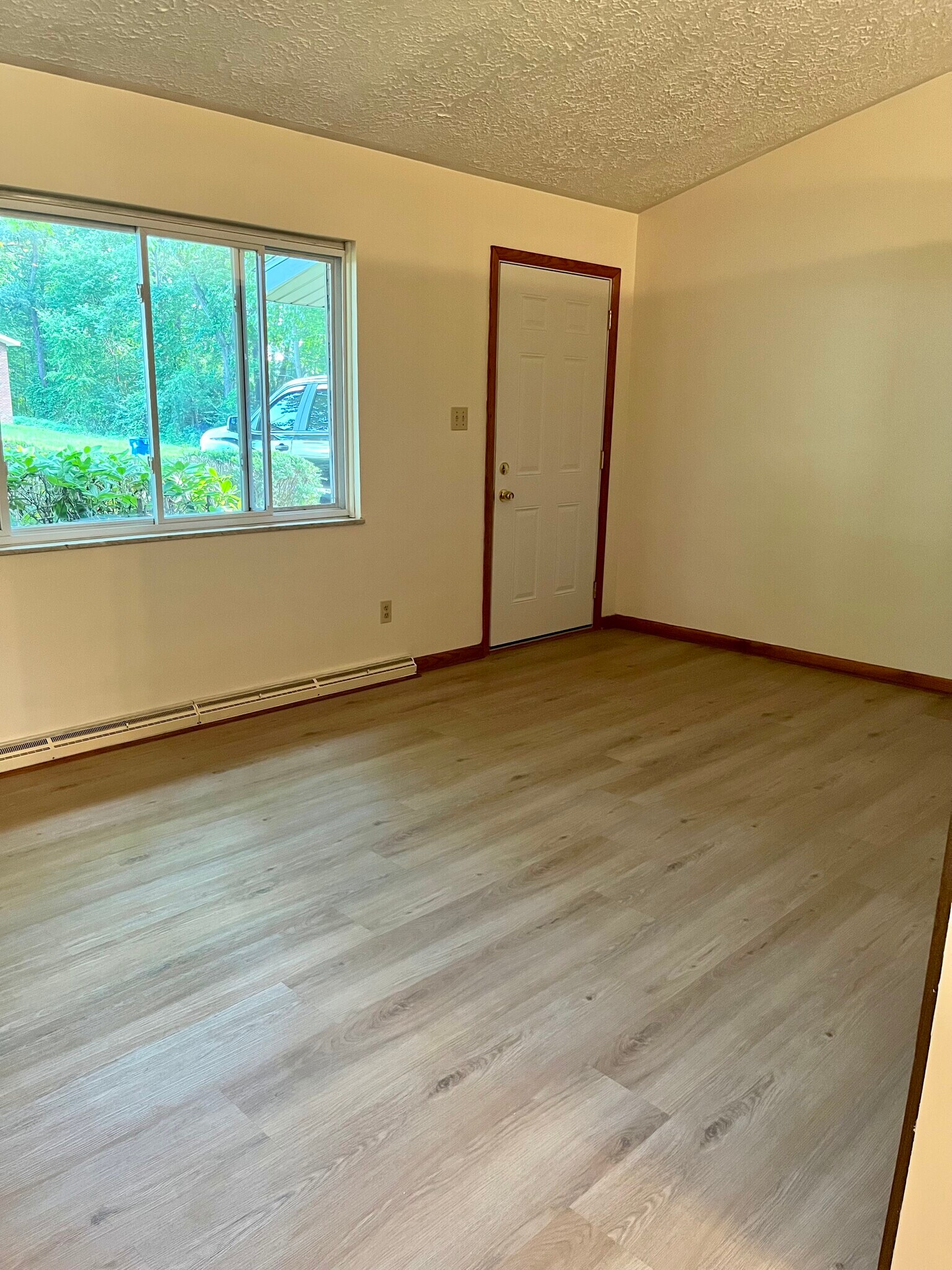 Building Photo - 297 Nokomis Dr