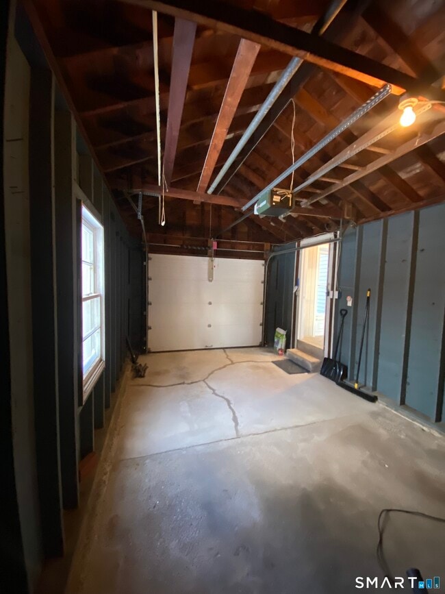 Building Photo - 178 Edgewood Dr