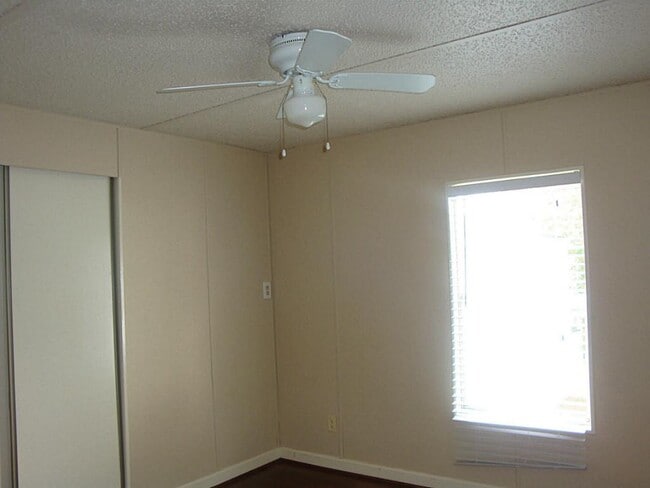 Building Photo - 2445 Precinct Line Rd