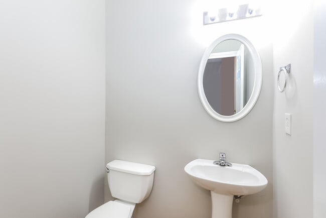 Building Photo - 2294 Coach Way