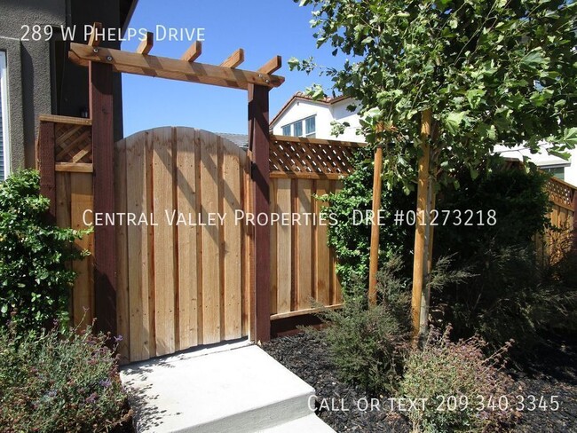 Building Photo - 289 W Phelps Dr