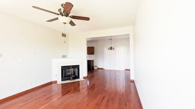 Building Photo - 1713 Fieldstone Dr N