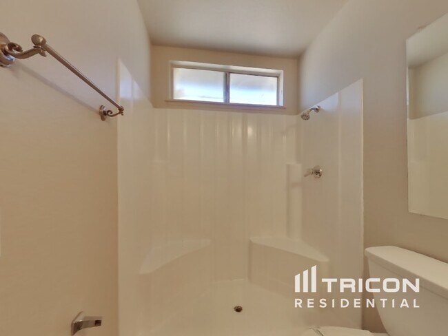 Building Photo - 13636 Rundell Dr