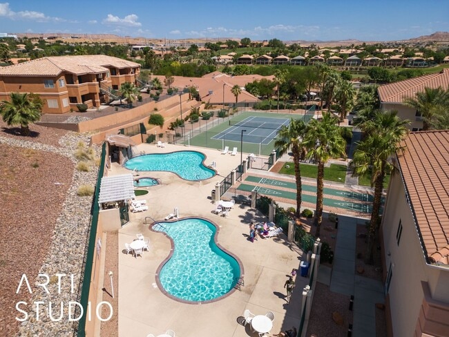 Building Photo - Highland Estates Resorts