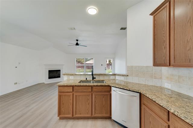 Building Photo - 7616 Val Verde Dr