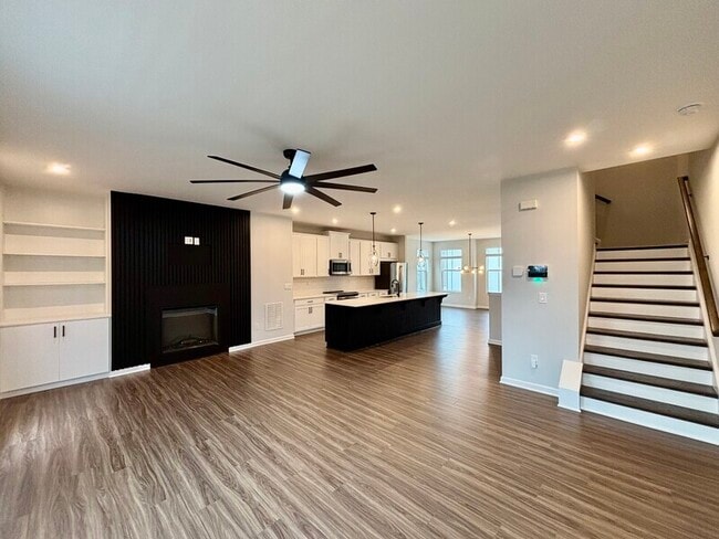 Building Photo - 1465 Creekside Cir NW