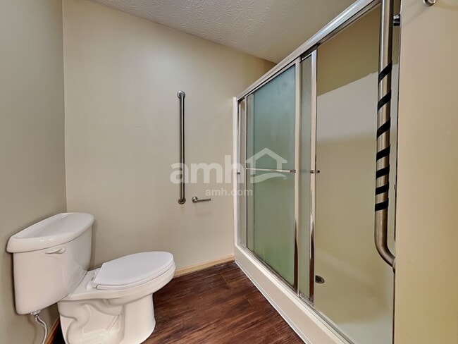 Building Photo - 2160 Schwinn Ave