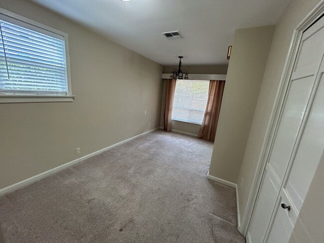 Building Photo - Charming 2-bedroom, 1-bath home in Redding, CA