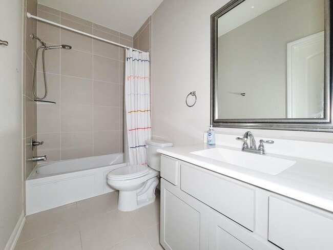 Building Photo - 219 Biltmore Loop