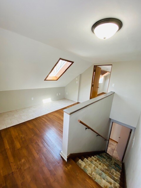 Building Photo - 1715 W Reeve St