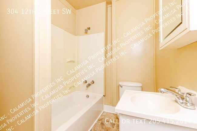 Building Photo - 304 12th St SW