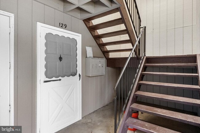 Building Photo - 25 S Church Rd