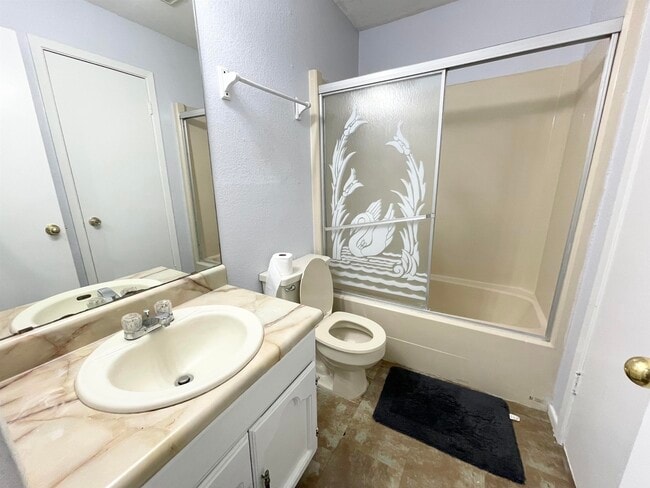 Building Photo - 1423 Agave Dr