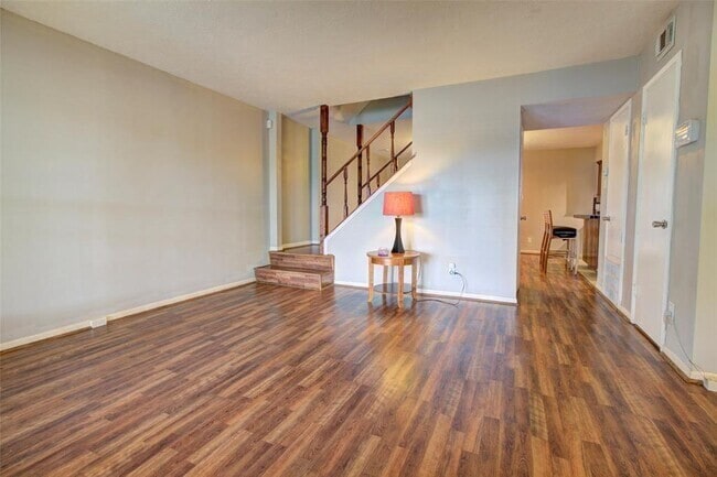 Building Photo - 10432 Hammerly Blvd