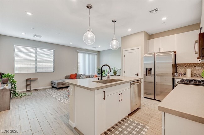 Building Photo - 9276 Desert Pearl Ave