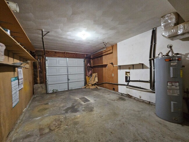 Building Photo - Lynbrook Landing