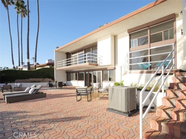 Building Photo - 2105 W Paseo Del Mar