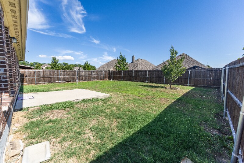 Building Photo - 2105 Burke Dr