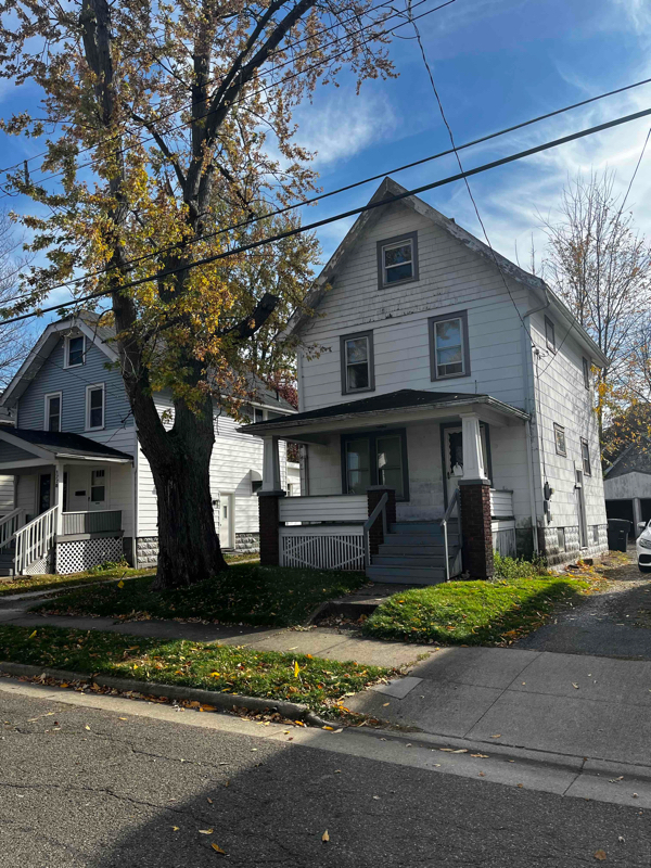 Primary Photo - 1776 Marks Ave