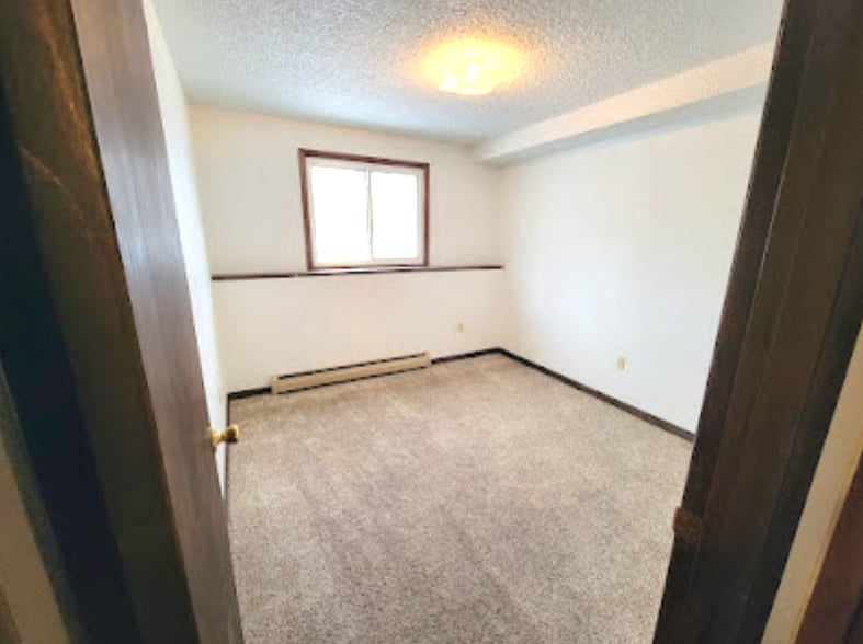 Building Photo - 900 Montana St