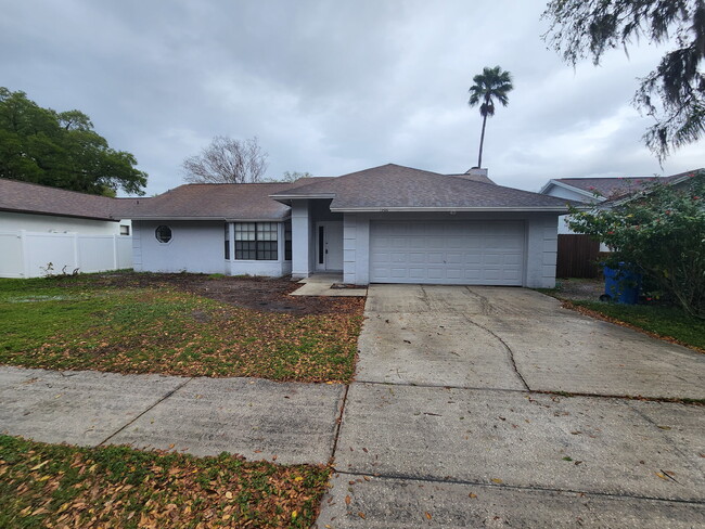 Building Photo - 1906 Landside Dr