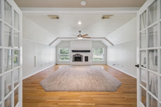 Building Photo - 1711 Chestnut Ridge Rd