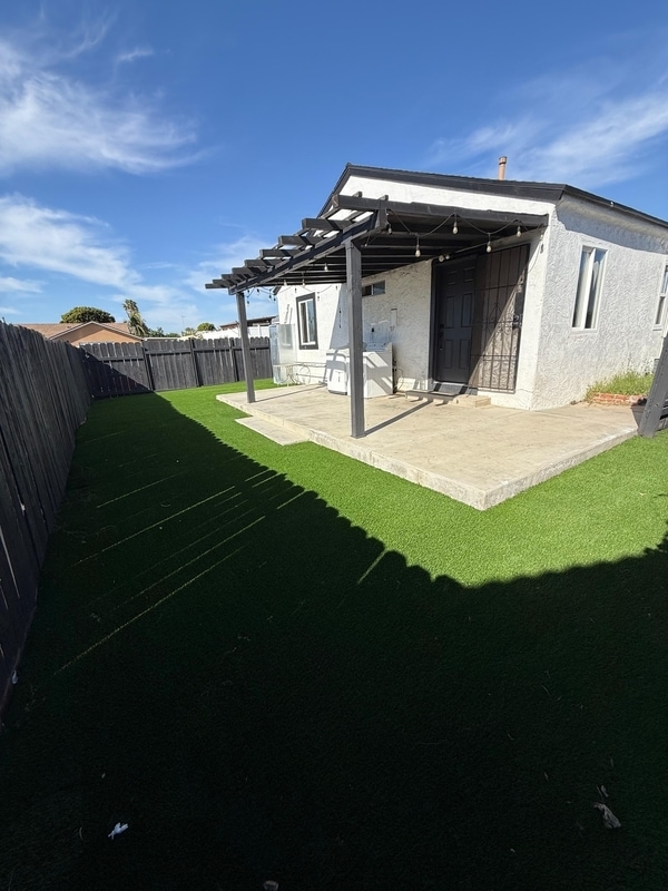 Building Photo - 1272 4th Ave